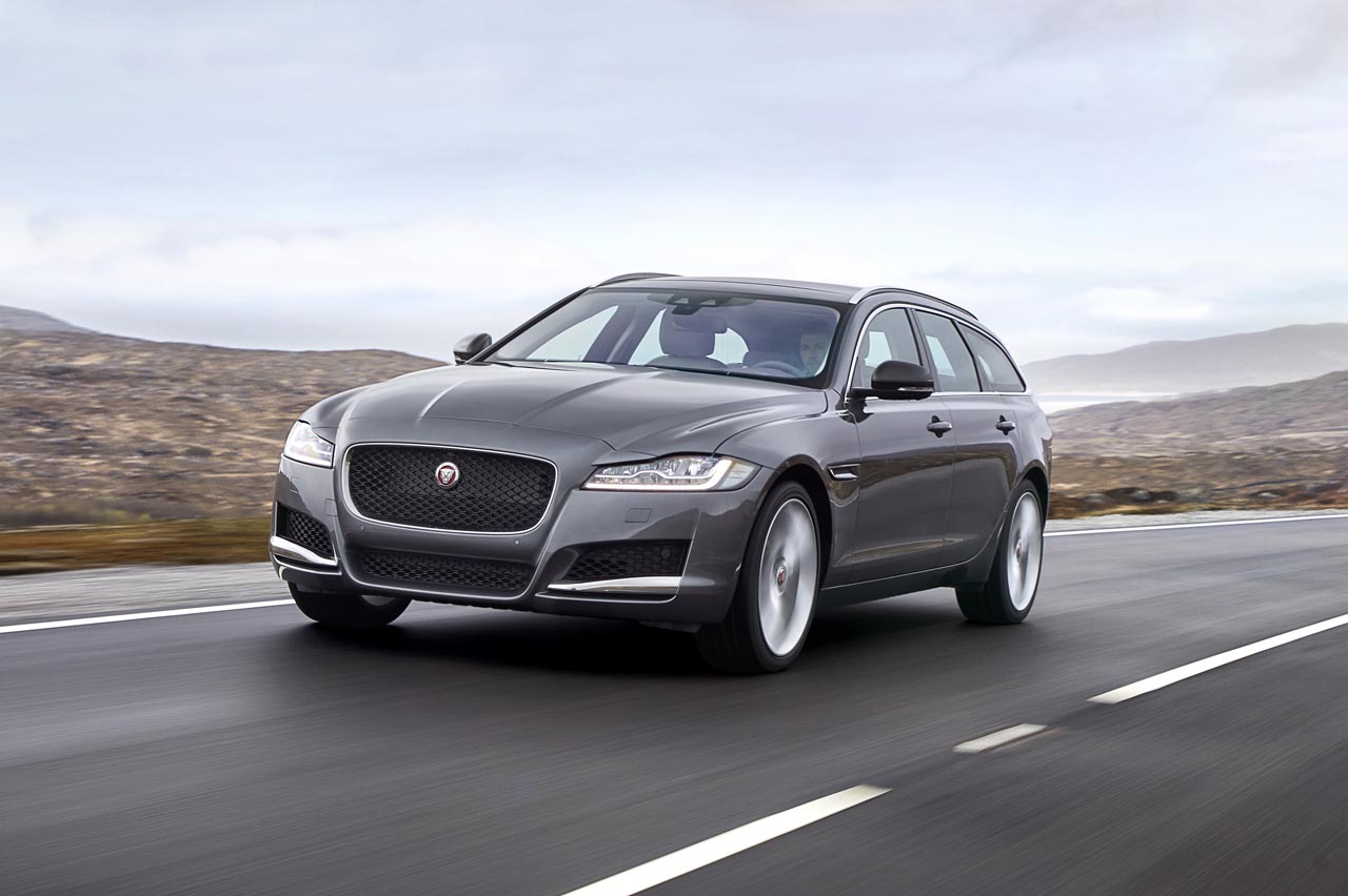 Jaguar komt in het najaar met de nieuwe generatie XF Sportbrake, een langgerekt ogende, sierlijn gelijnde stationwagon.