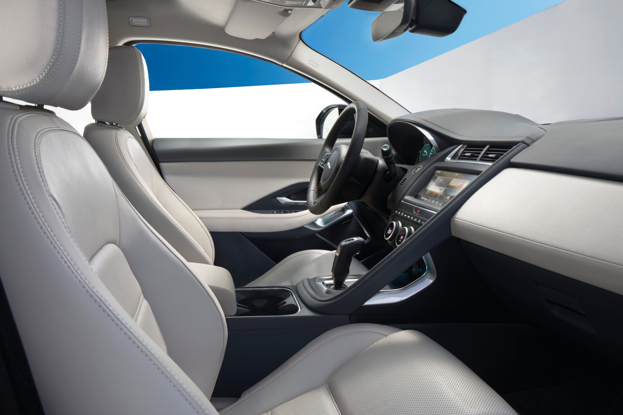Jaguar plaatst de nieuwe, compacte E-pace SUV onder de bestaande F-pace