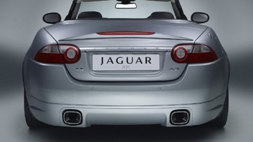 Er schijnen mensen te zijn op deze wereld die het uiterlijk van de Jaguar XK niet helemaal je dat vinden. Jaguar heeft speciaal voor die mensen een pakket wat op de XK gemonteerd wil worden.
