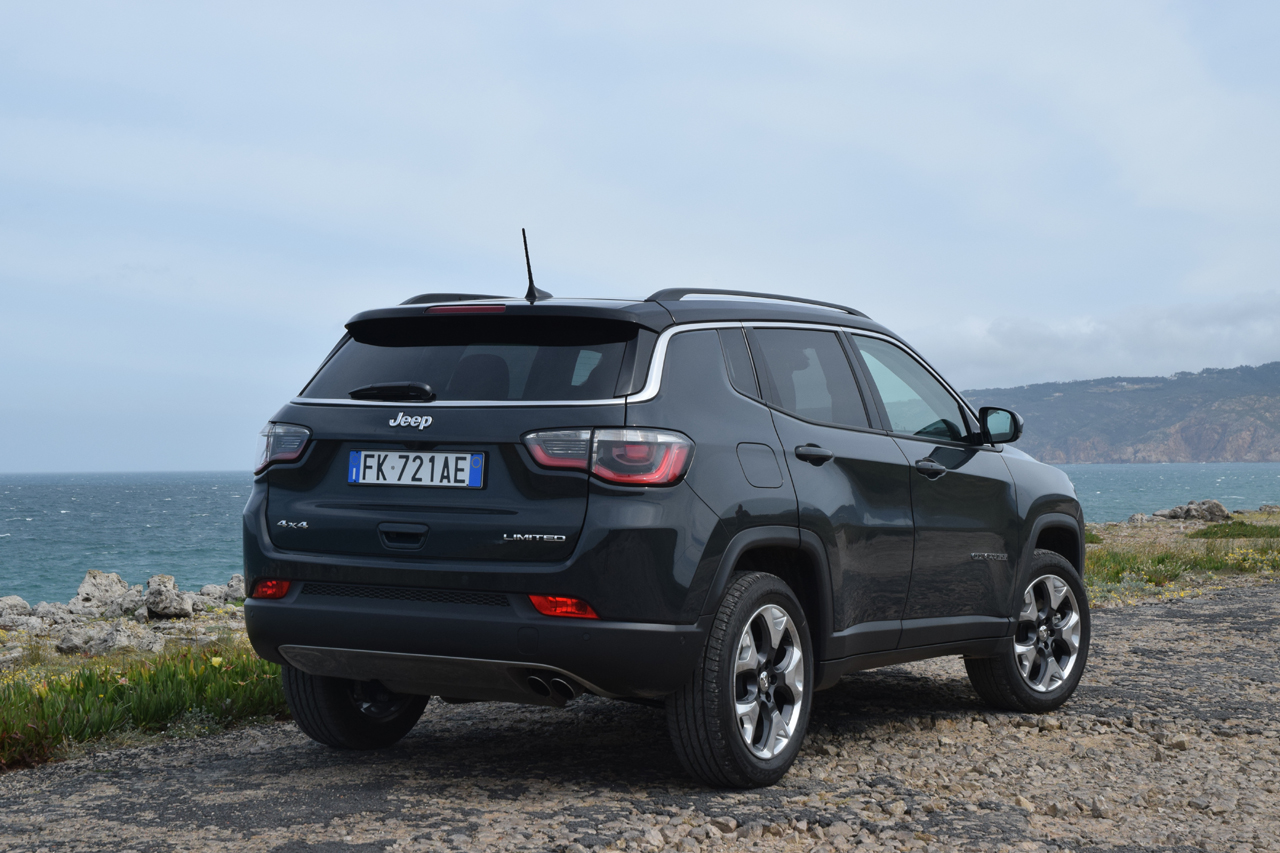 Jeep zet de nieuwe Compass iets boven de Renegade in het programma, zowel qua afmetingen als qua prijs.