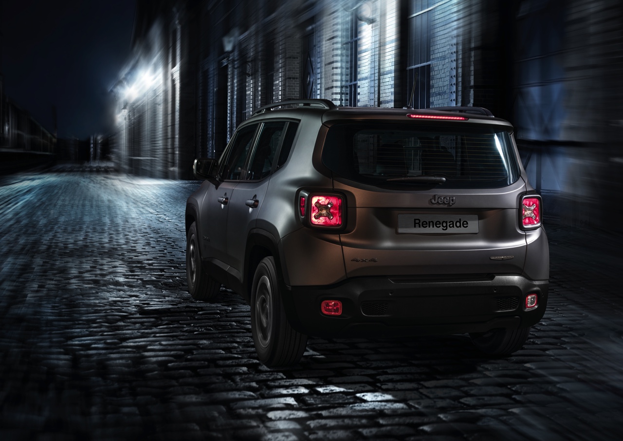 Jeep introduceert Renegade en Cherokee Night Eagle als Europese premiere op de IAA Frankfurt.