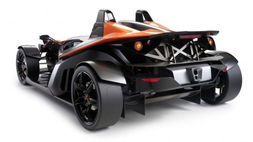 De heren van TopGear zijn erg in hun nopjes met de KTM X-Bow. Presentatoren Jeremy Clarkson, Richard Hammond en James May riepen deze bijzondere snelheidsduivel uit tot Sports Car of the Year.