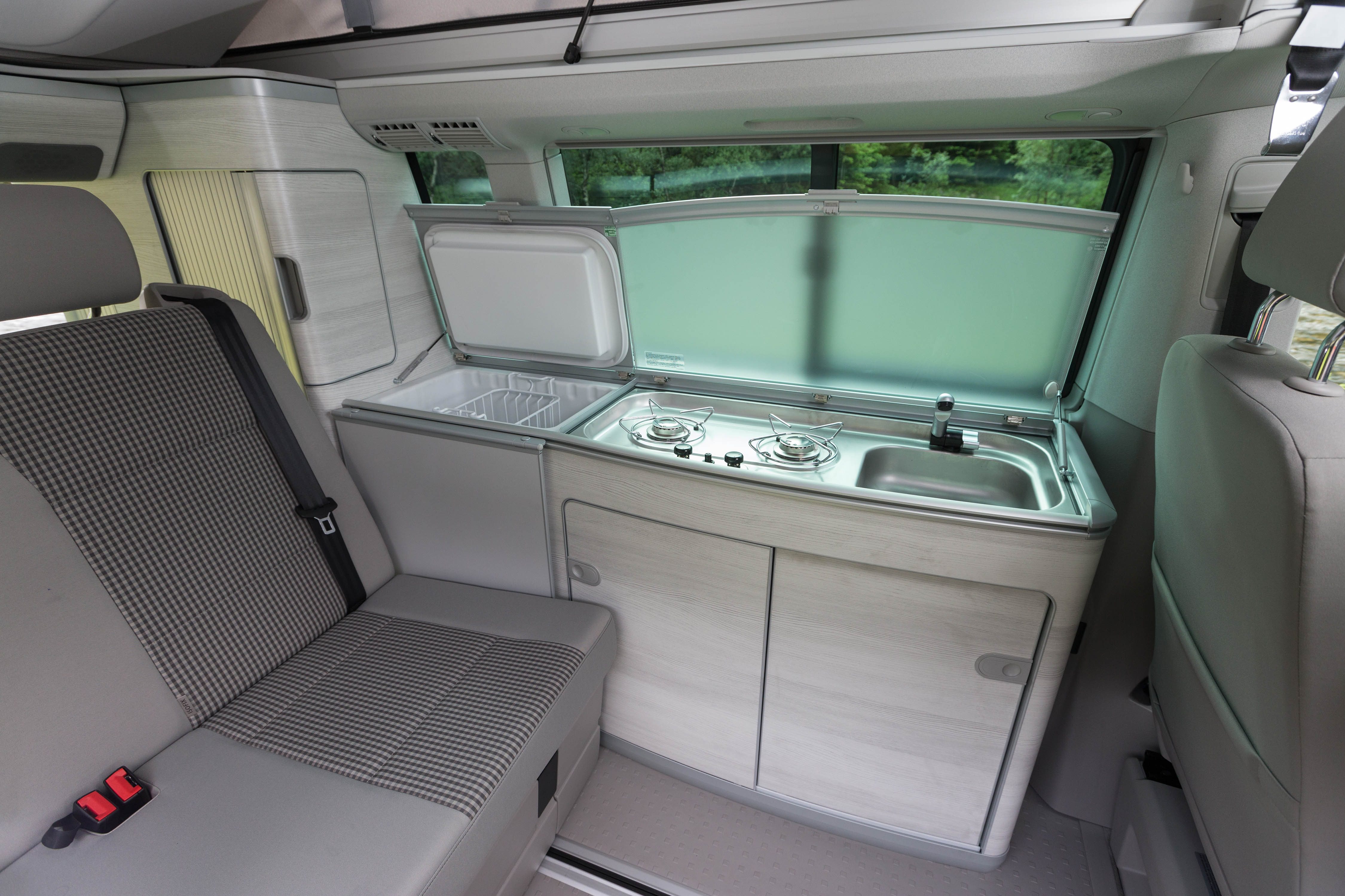 Kamperen met Volkswagen California in drie smaken: Beach, Ocean, Coast.