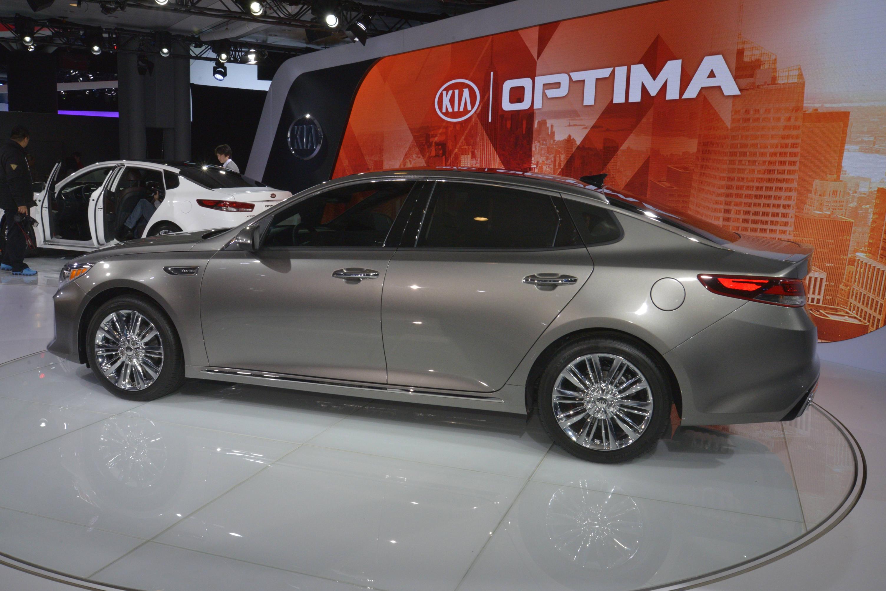 De nieuwe Kia Optima beleefde zijn wereldprimeur op de New York International Auto Show 2015.