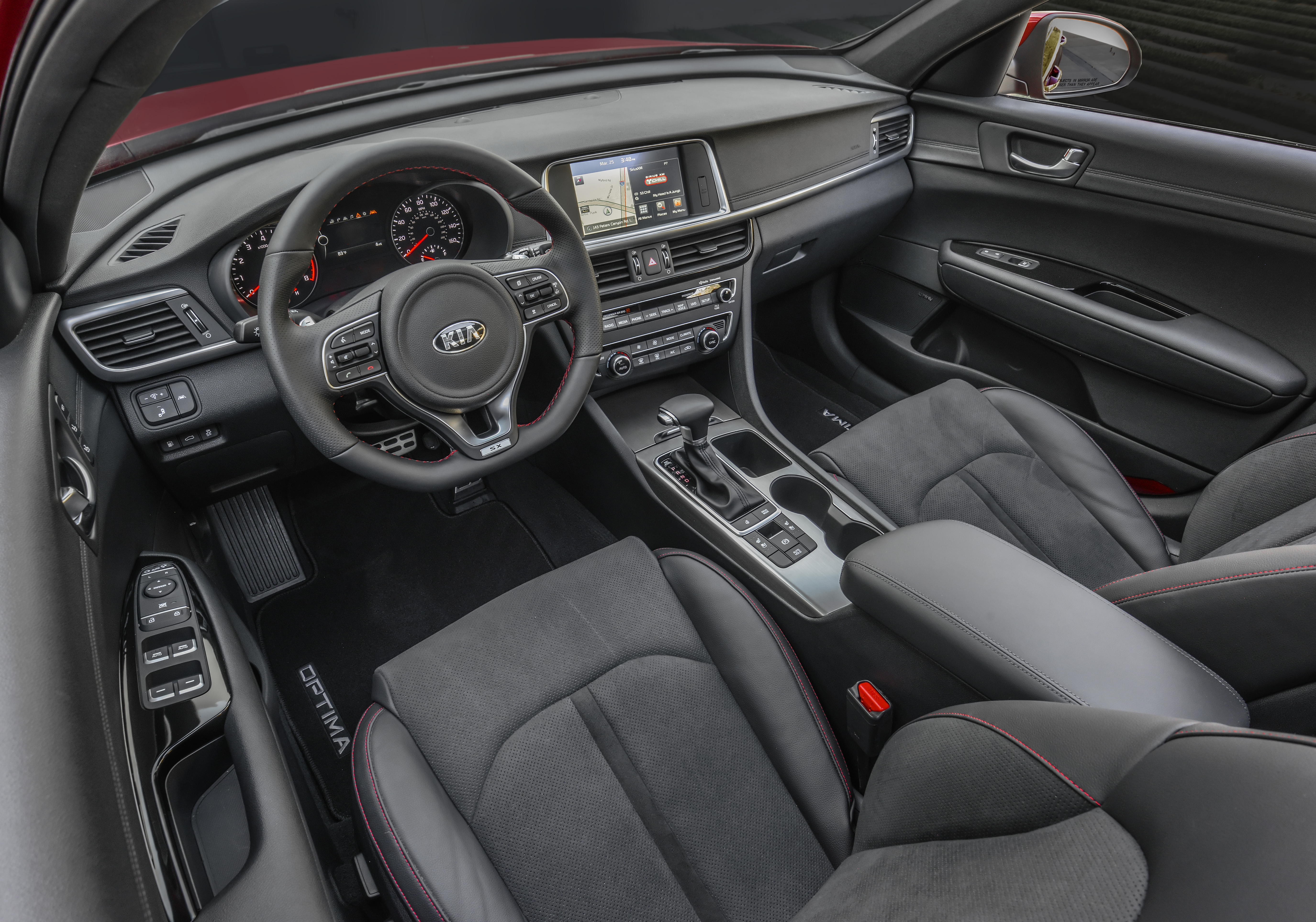 De nieuwe Kia Optima beleefde zijn wereldprimeur op de New York International Auto Show 2015.
