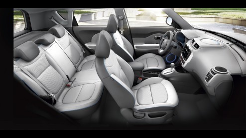 Kia levert de Soul EV met elektrische aandrijving vanaf september bij een geselecteerd aantal dealers in Nederland vanaf 32.995 euro.