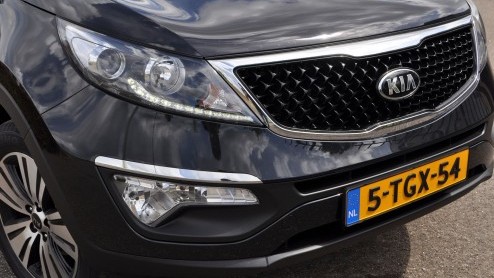 Vier jaar na zijn introductie heeft Kia de Sportage een facelift gegeven.