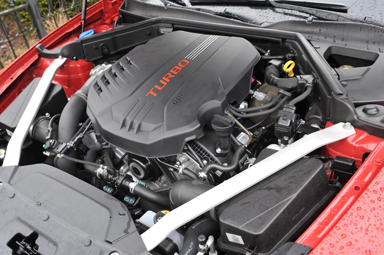 Kia zet met de Stinger een behoorlijk bijzondere auto neer met een brok optimale, traditionele techniek. De BPM maakt serieuze verkoopmogelijkheden van de V6-versie vrijwel onmogelijk.