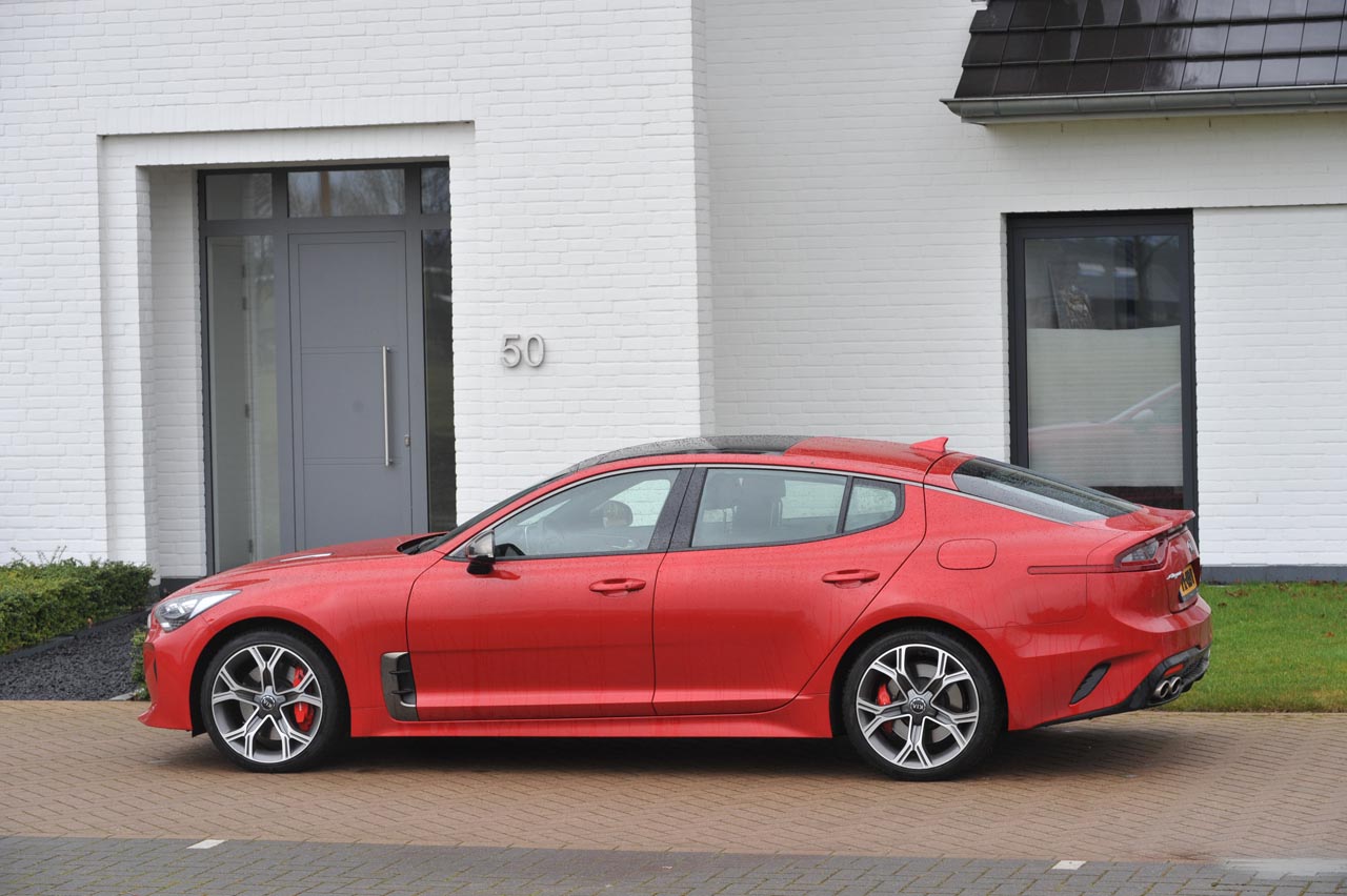 Kia zet met de Stinger een behoorlijk bijzondere auto neer met een brok optimale, traditionele techniek. De BPM maakt serieuze verkoopmogelijkheden van de V6-versie vrijwel onmogelijk.