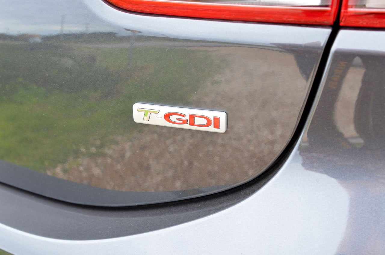 Kia lanceert de vierde generatie van de Rio, een auto uit het B-segment. Hoe weet dit model zich staande te houden tussen de Europese tegenstrevers? AutoVandaag doet een rijtest.