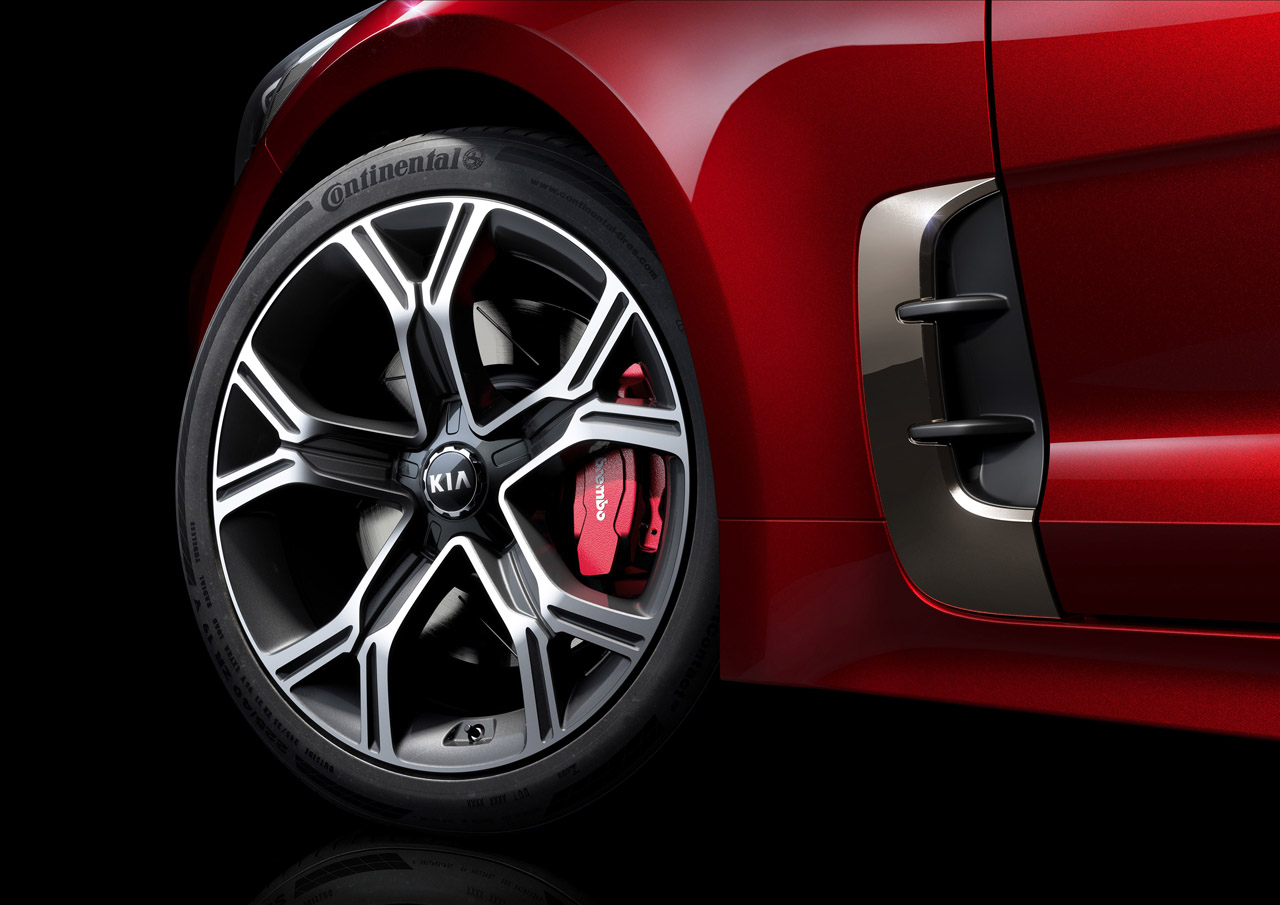 De Kia Stinger komt eind dit jaar Nederland met nog nader te bepalen motoren.