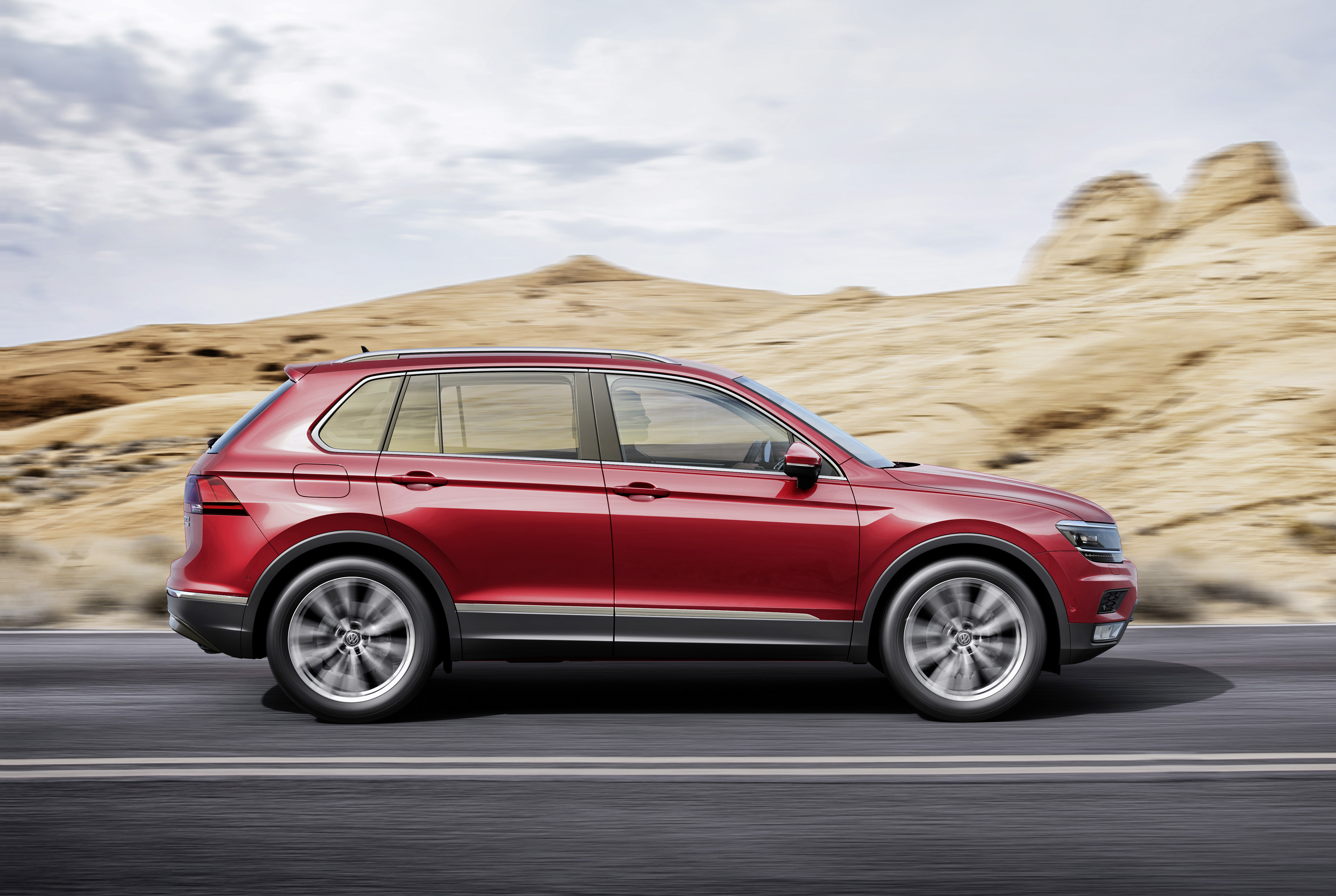 Nieuwe Volkswagen Tiguan klaar voor IAA Frankfurt. De GTE plug-in hybride steelt de show als studiemodel.