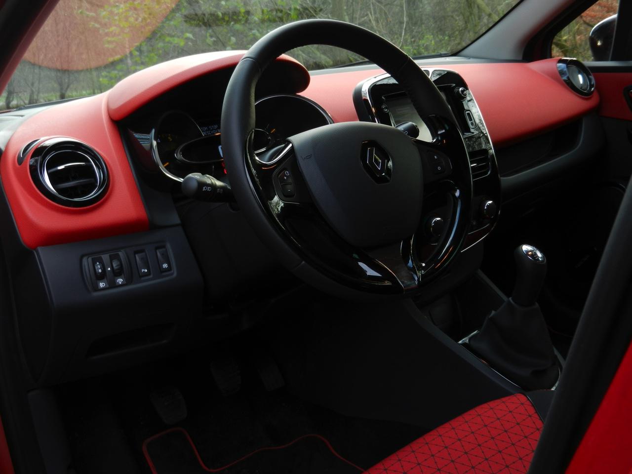 Vergelijking Ford Fiesta en Renault Clio met 14% bijtelling in de lease. Welke moet je hebben als zakelijk rijder?