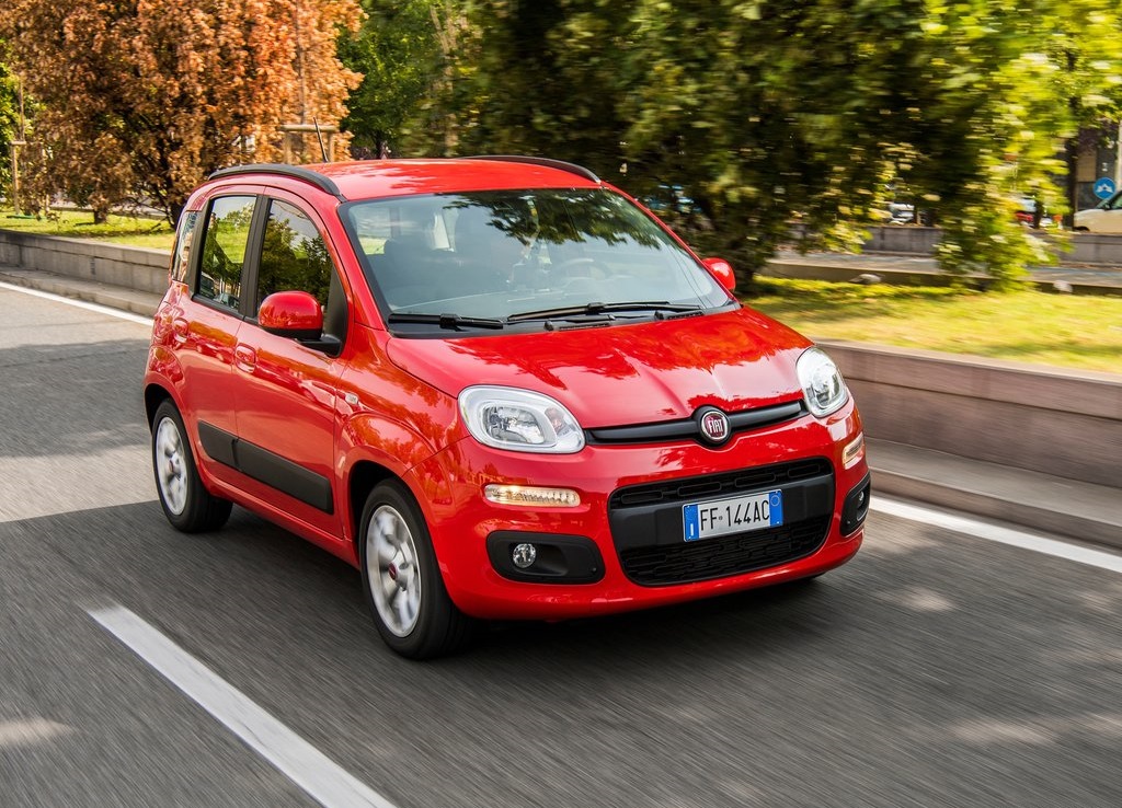 Fiat komt met een update voor de Fiat Panda. Dat geldt ook voor de Panda 4x4 en Panda Cross.