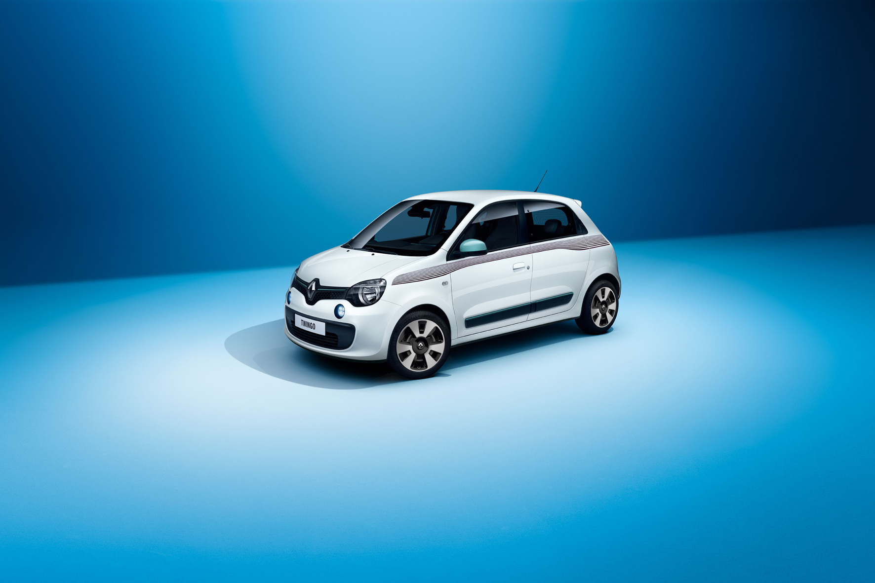 Nieuwe Renault Twingo Collection pakt uit met voordeel en kleurige details.