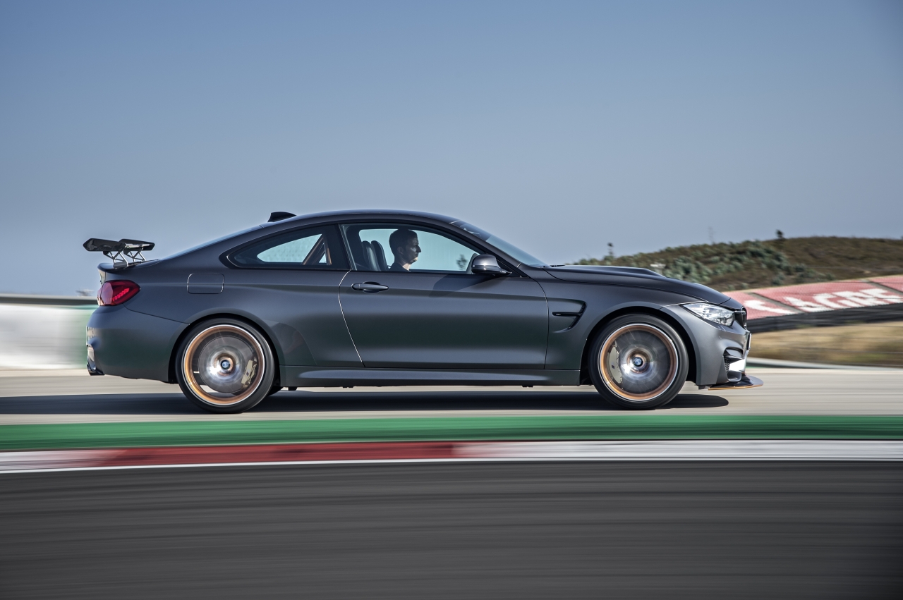 BMW introduceert de M4 GTS als supersportieve versie van de M4 Coupe, maar dan uitgerust met waterinjectie en lichtgewicht uitrusting.