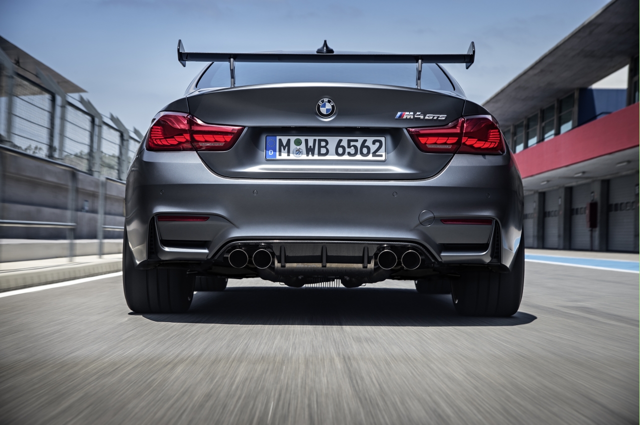 BMW introduceert de M4 GTS als supersportieve versie van de M4 Coupe, maar dan uitgerust met waterinjectie en lichtgewicht uitrusting.