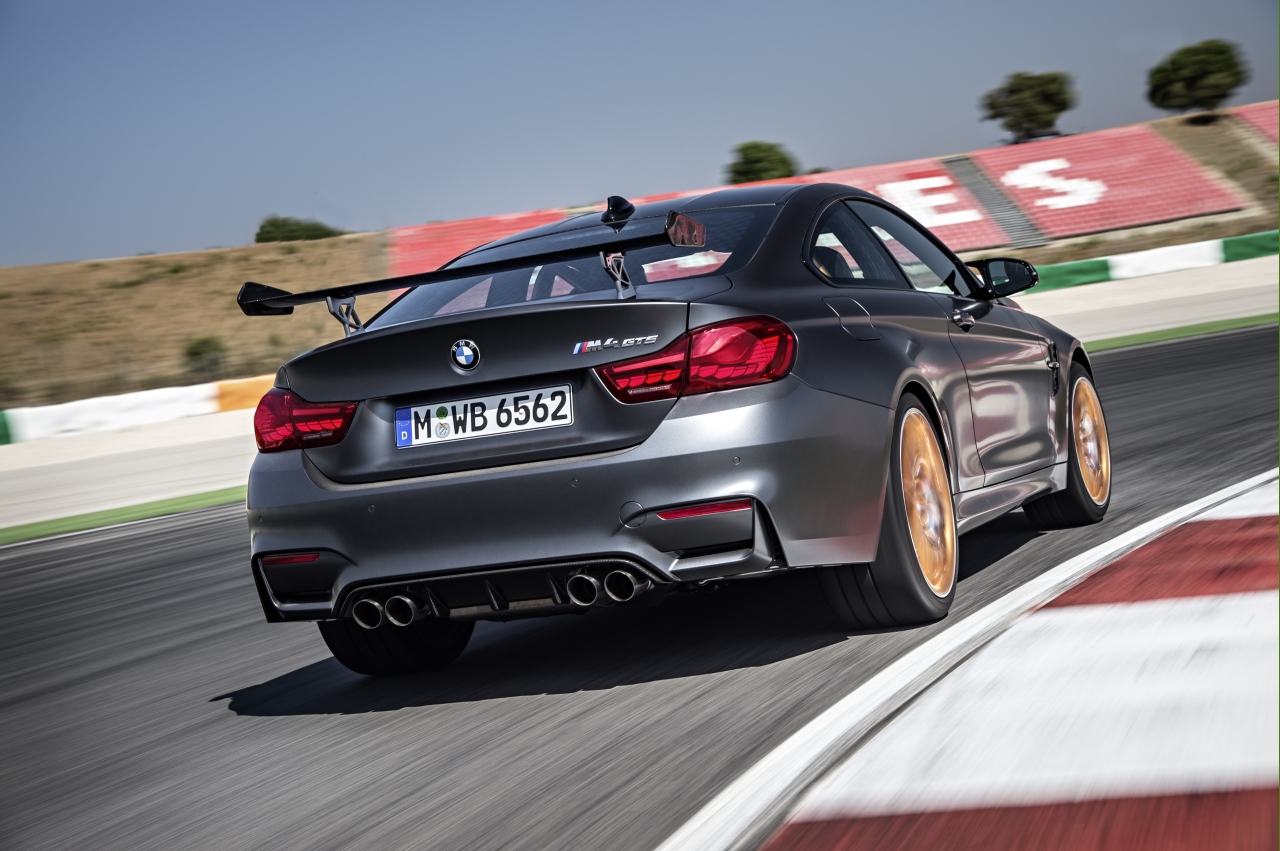 BMW introduceert de M4 GTS als supersportieve versie van de M4 Coupe, maar dan uitgerust met waterinjectie en lichtgewicht uitrusting.