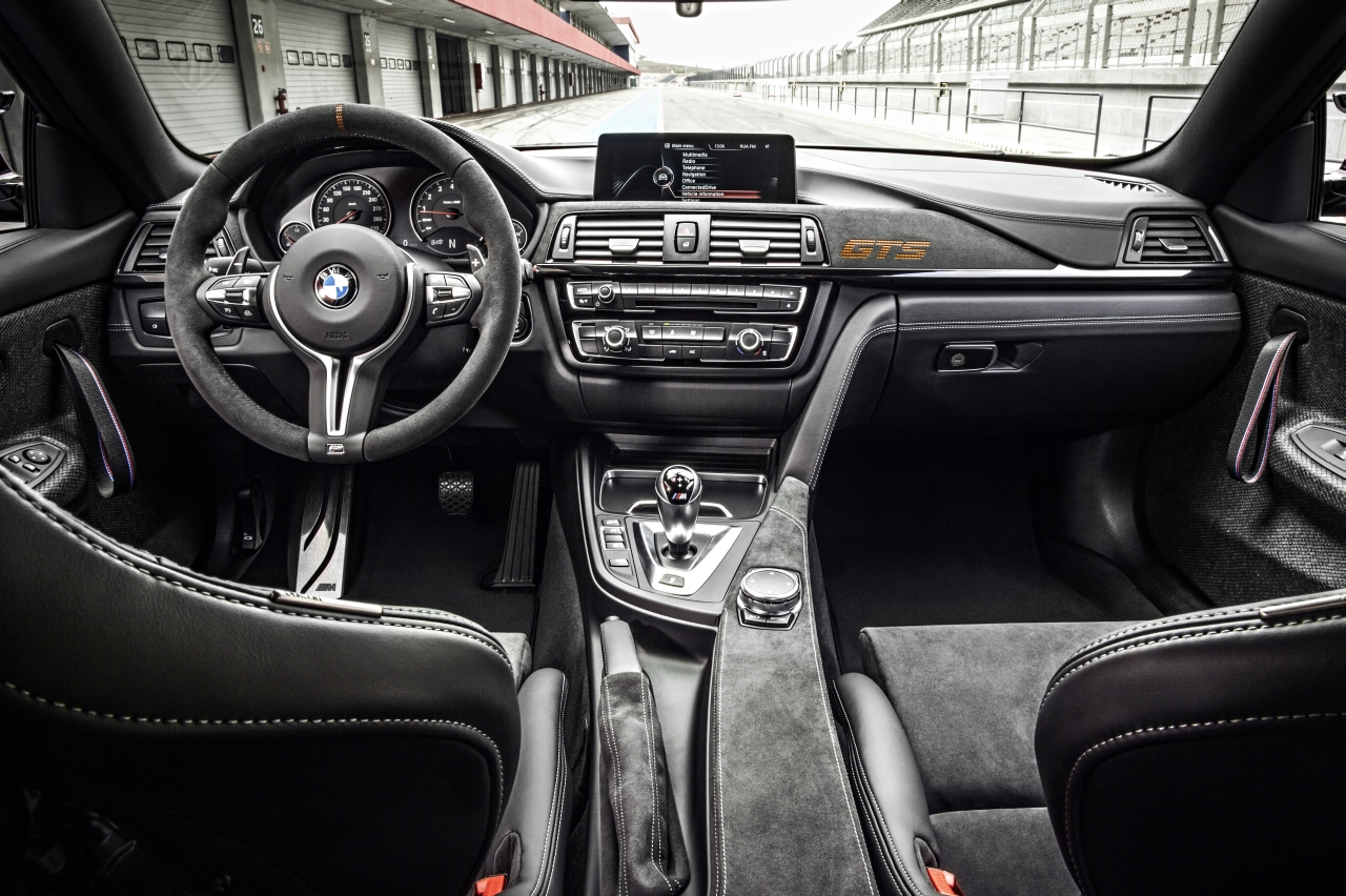 BMW introduceert de M4 GTS als supersportieve versie van de M4 Coupe, maar dan uitgerust met waterinjectie en lichtgewicht uitrusting.