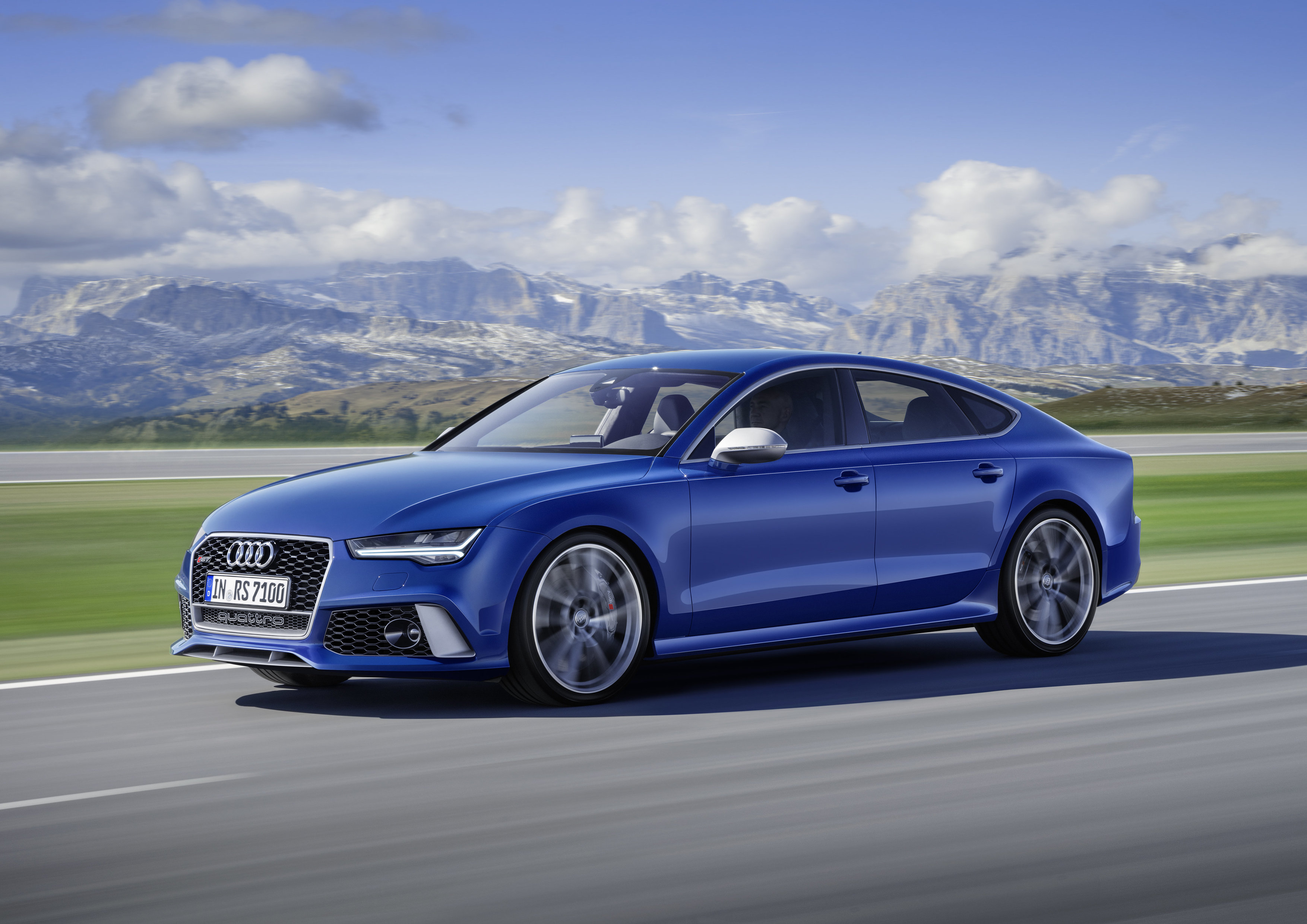 Audi introduceert Audi peformance modellen met de komst van de RS6 Avant performance en RS7 Sportback performance. Beide modellen zijn eind oktober 2015 bestelbaar.