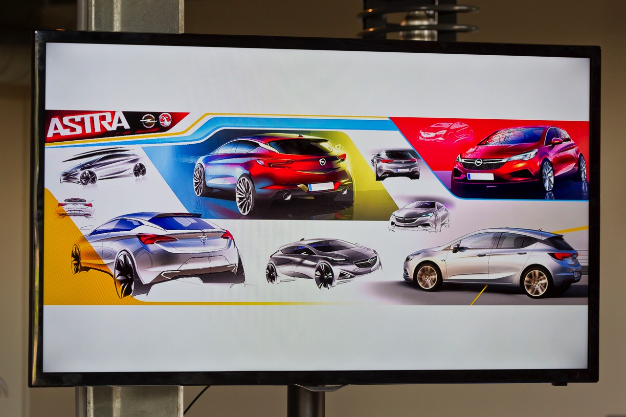 De nieuwe Opel Astra is kleiner, lichter en van binnen toch ruimer dan zijn voorganger. In Amersfoort mochten we al kort even kennismaken met de nieuwe Astra.