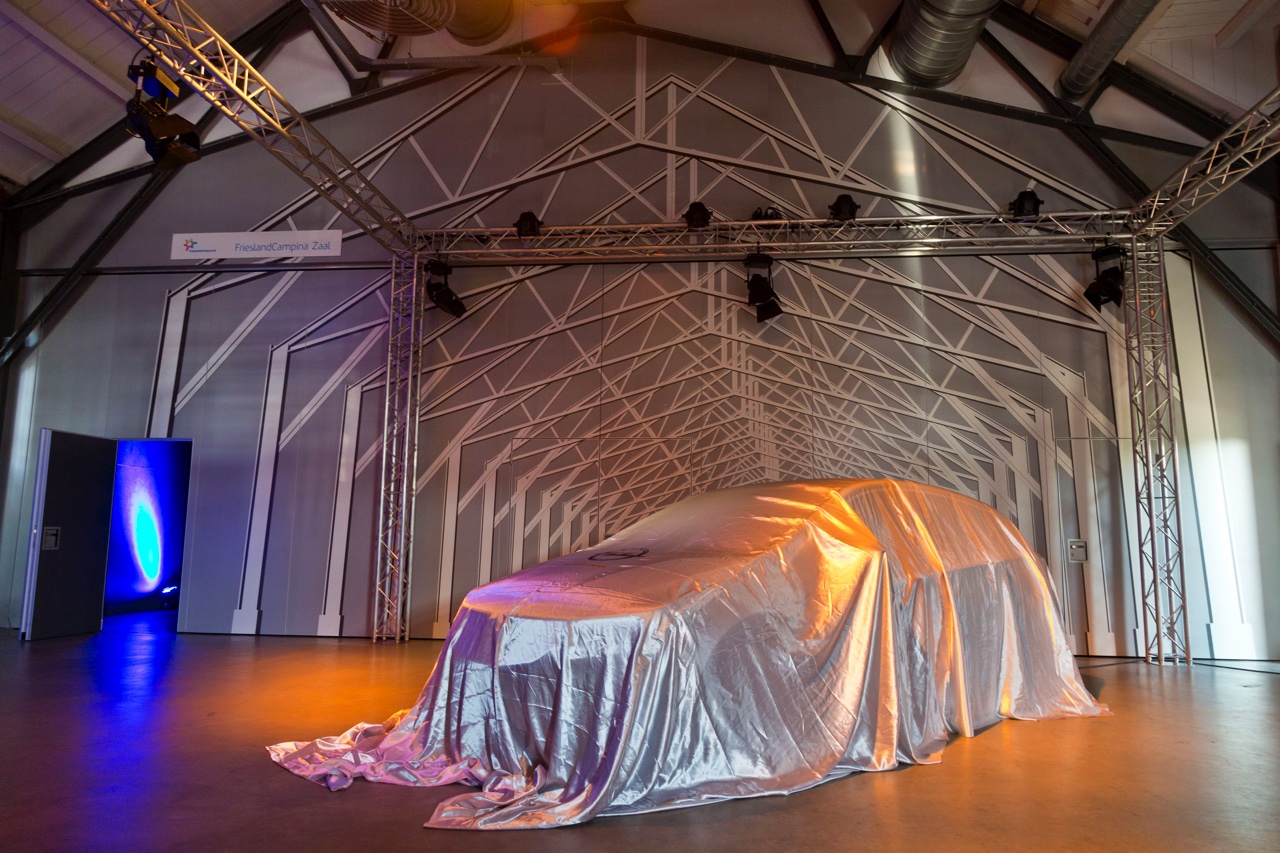 De nieuwe Opel Astra is kleiner, lichter en van binnen toch ruimer dan zijn voorganger. In Amersfoort mochten we al kort even kennismaken met de nieuwe Astra.