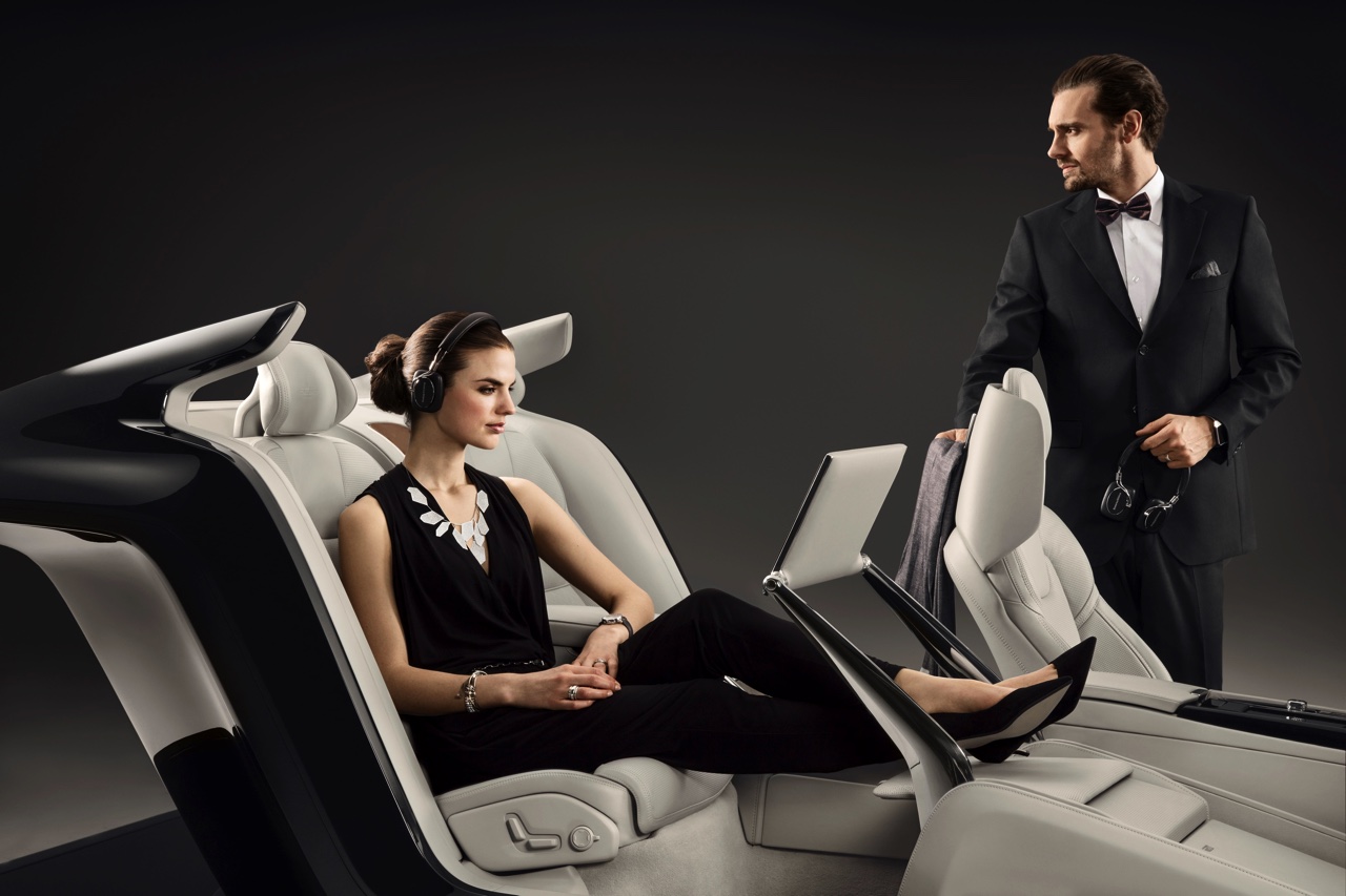 Volvo toont het S90 Excellence interieur met alle luxe en weelde die je kunt bedenken. Krijgen de Zweden daarmee onze Koning uit zijn verlengde Audi A8?