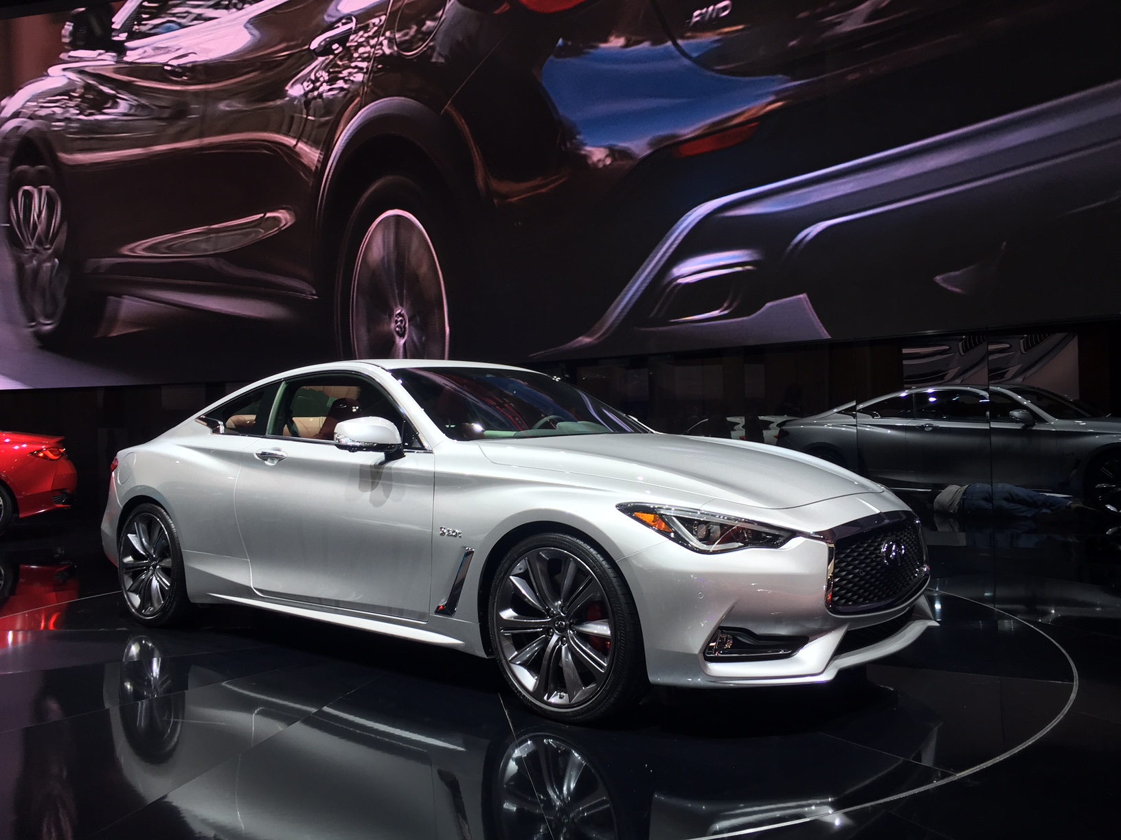 Infiniti onthult Q60 sportcoup op de NAIAS Detroit Auto Show. Het is de sportieve opvolger van de G35 en G37 en komt na de zomer in 2016 op de markt.