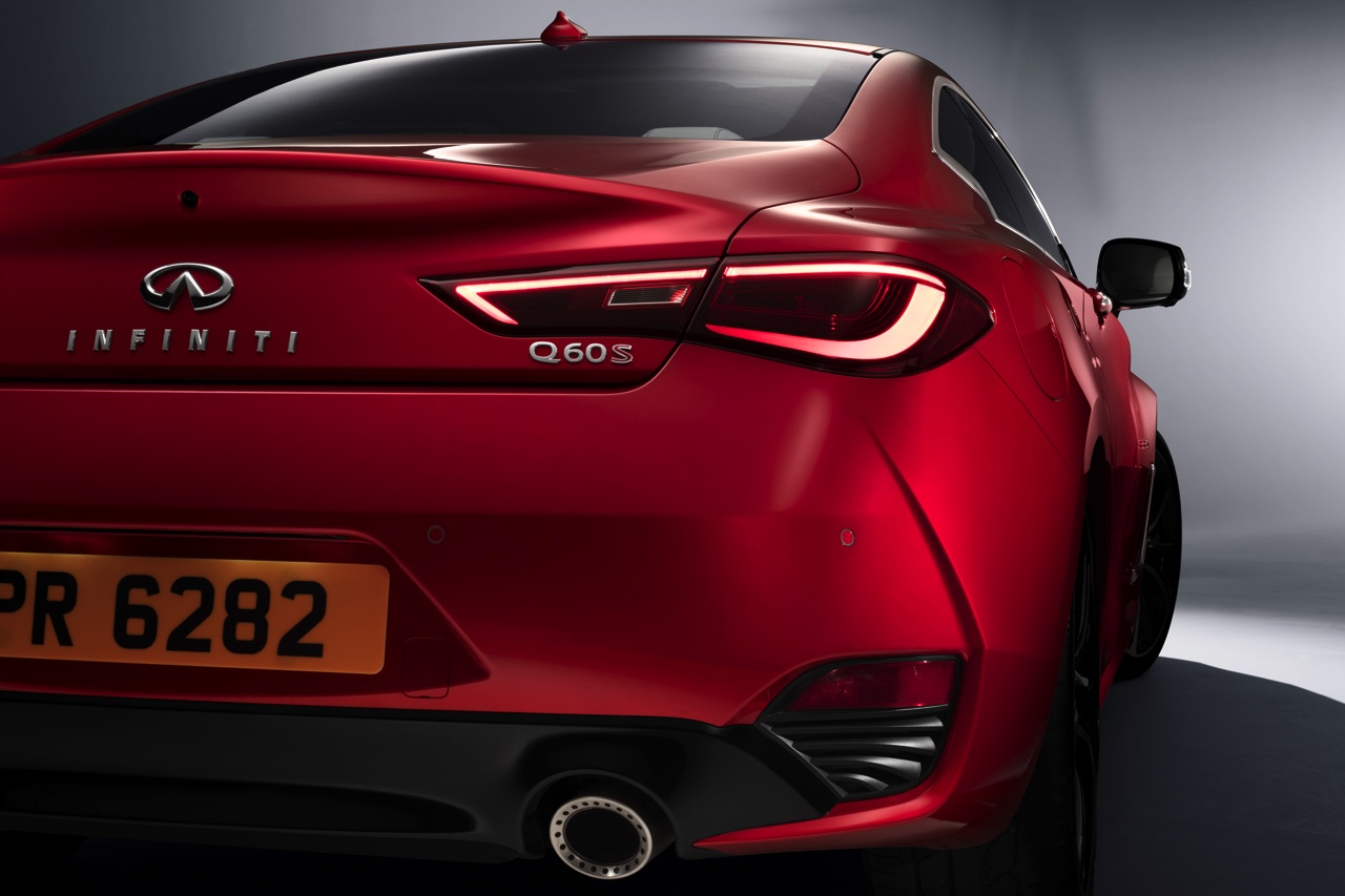 Infiniti onthult Q60 sportcoup op de NAIAS Detroit Auto Show. Het is de sportieve opvolger van de G35 en G37 en komt na de zomer in 2016 op de markt.