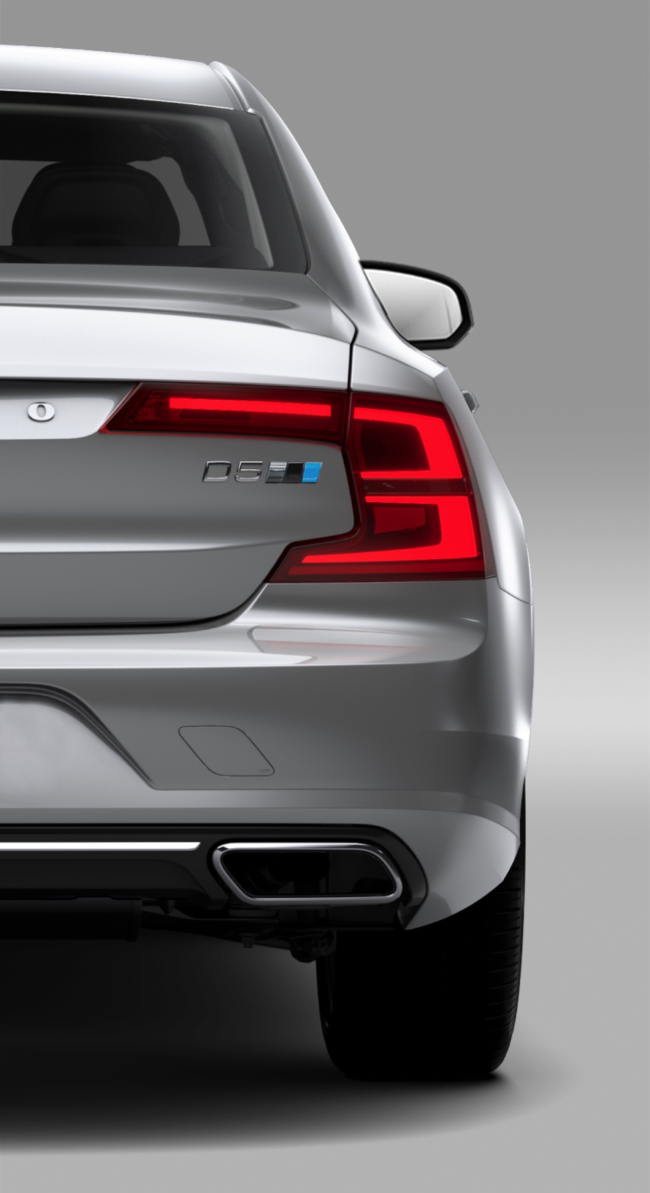Volvo introduceert Polestar chiptuning voor de Volvo S90 D5 en V90 D5 PowerPulse, waarbij de dieselmotor 240 pk en 500 Nm krijgt. In oktober volgt Polestar software voor de T6 motor.