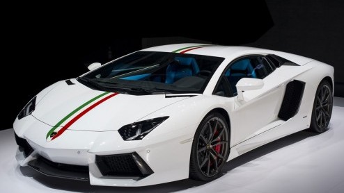Lamborghini pakt op de Beijing Motor Show uit met een speciale versie van de Aventador. De zogeheten Aventador Nazionale is aangekleed door de Ad Personam-afdeling van het Italiaanse merk.