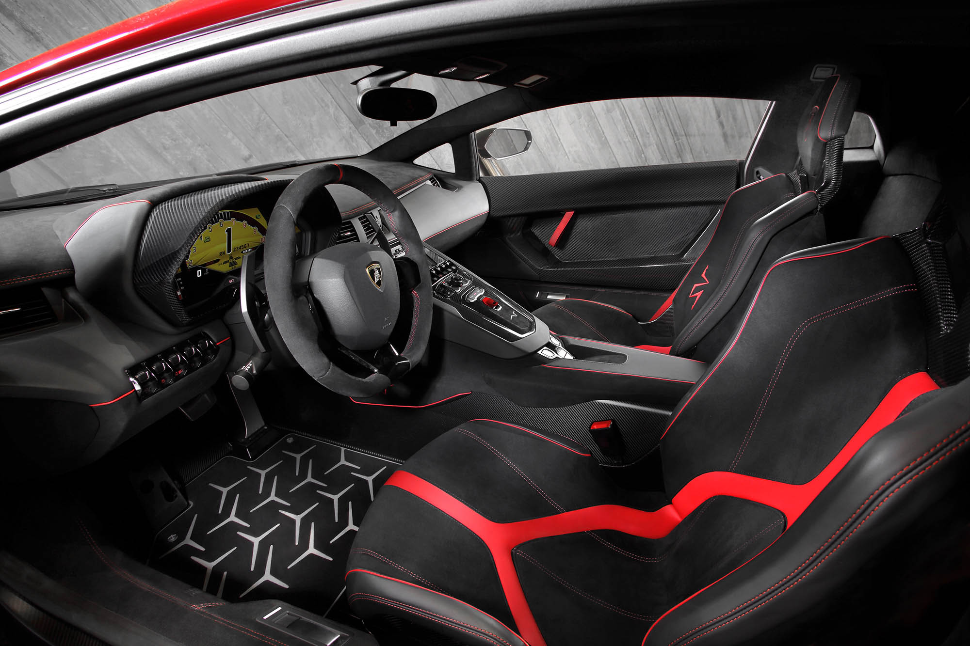 Na vier jaar presenteert Lamborghini de nog snellere Aventador LP 750-4 SV 'Superveloce' in Genve.