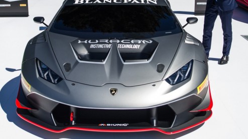 Het potentieel van de atmosferische 5.2 liter tiencilinder in de Lamborghini Hurcan wordt standaard over alle vier de wielen verdeeld. Er komt ook een versie met achterwielaandrijving.
