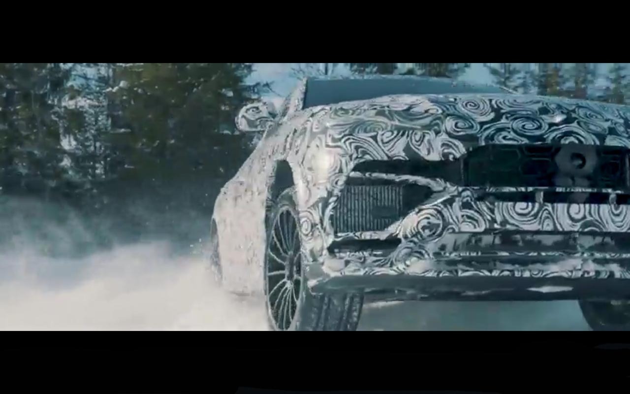 Lamborghini heft een aantal video's online gezet waarop delen van de nieuwe Urus SUV te zien zijn.