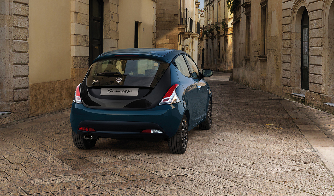 Lancia Ypsilon 30th Anniversary eert dertig jaar Ypsilon met jubileummodel.