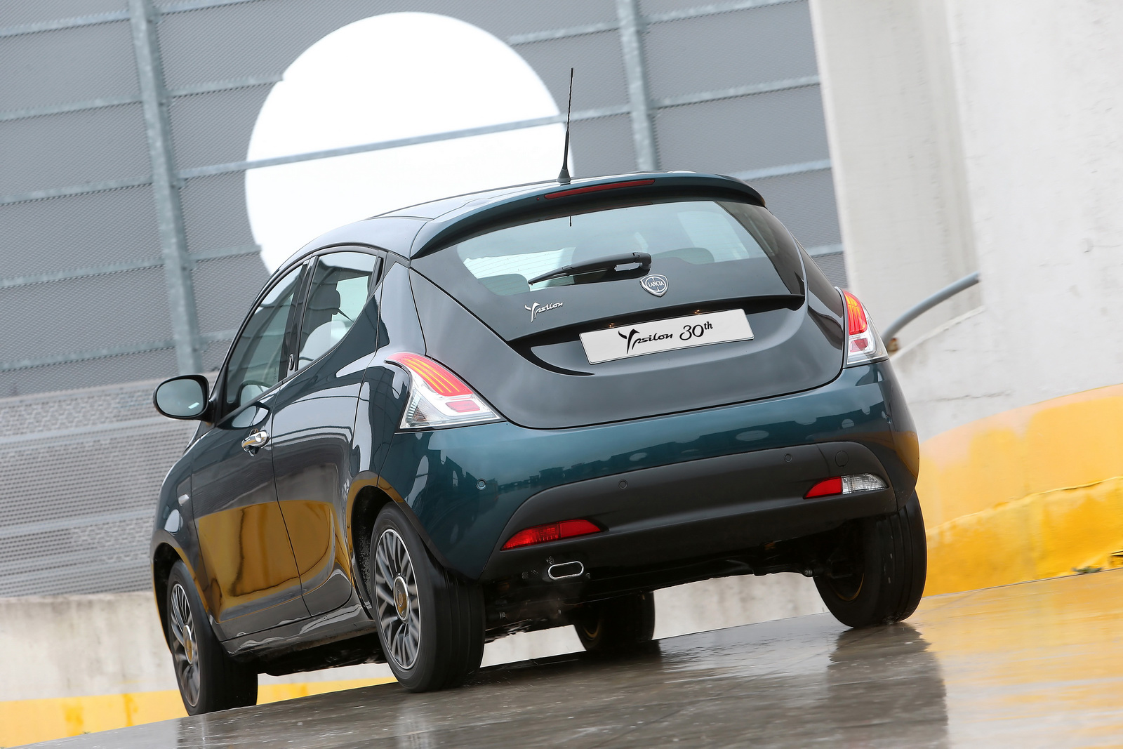 Lancia Ypsilon 30th Anniversary eert dertig jaar Ypsilon met jubileummodel.