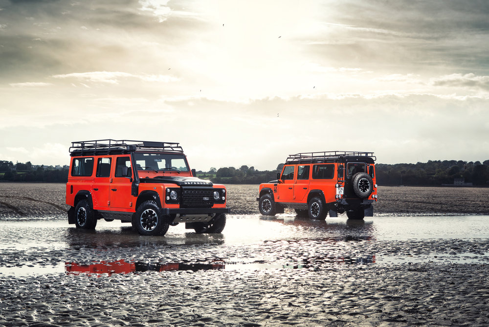 Land Rover Defender Limited Editions komen dit jaar op de markt als eerbetoon aan de iconische terreinauto. De Defender is er als Autobiography, Heritage en Adventure Edition.