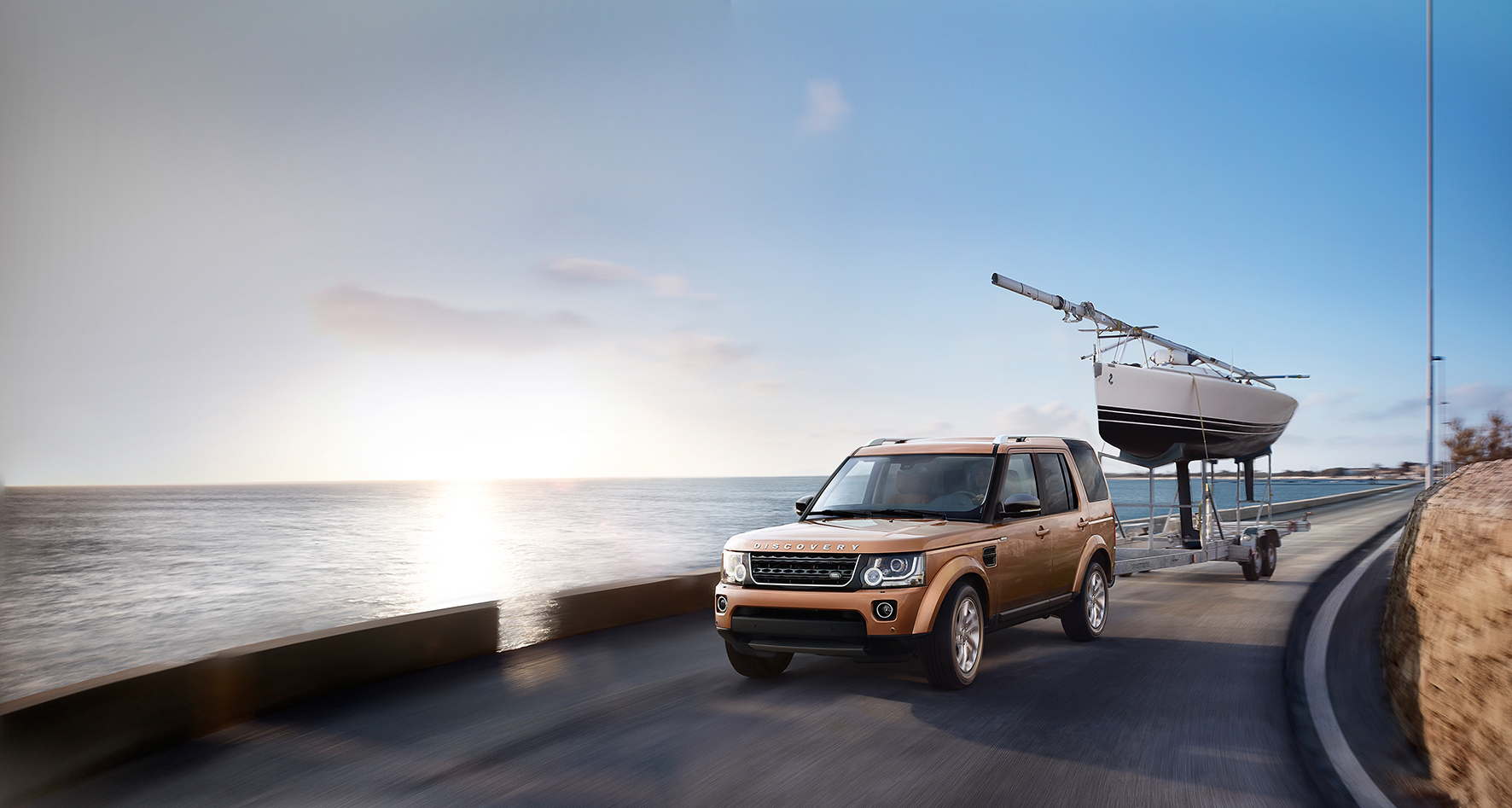 De nieuwe Land Rover Discovery Landmark Special Edition is extra luxe en rijk uitgerust, met lederen bekleding en de SDV6 dieselmotor.