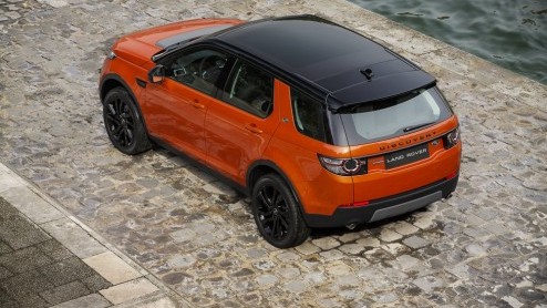 Land Rover heeft de vanafprijs bekend gemaakt van de Discovery Sport, die in januari bij de dealer staat. De opvolger van de Freelander verlaat de showroom voor een bedrag van minimaal 40.700 euro.