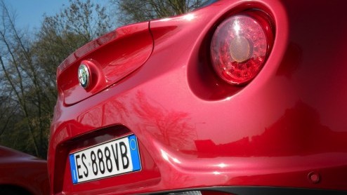 Levende legendes getest - Porsche 911E 1969 en Alfa Romeo 4C 2014
