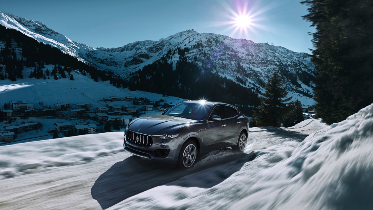 De nieuwe Maserati Levante nader bekeken, live op de Autosalon van Geneve 2016.
