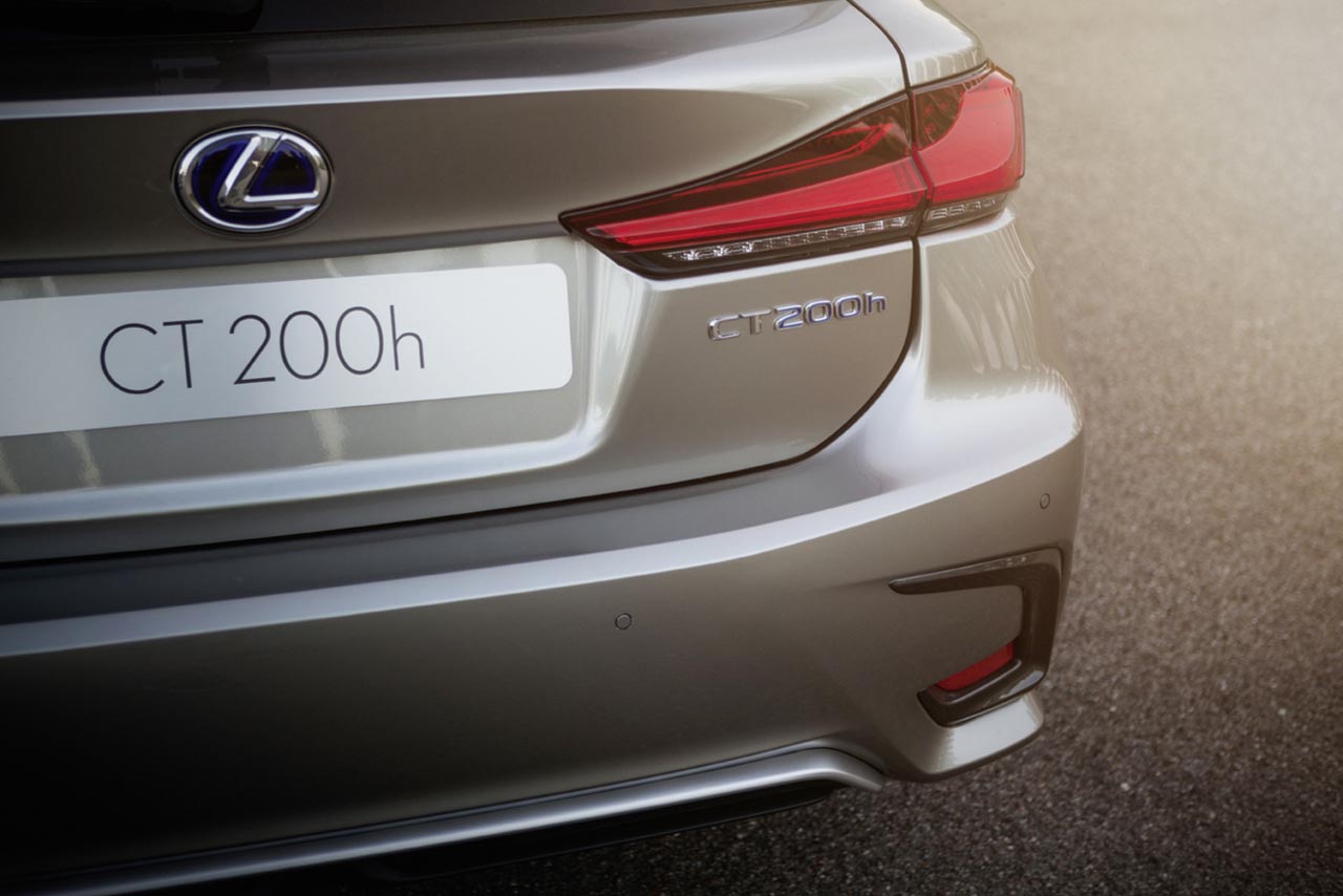 Lexus gaf op de IAA een virtuele persconferentie rondom de vernieuwde NX en CT.