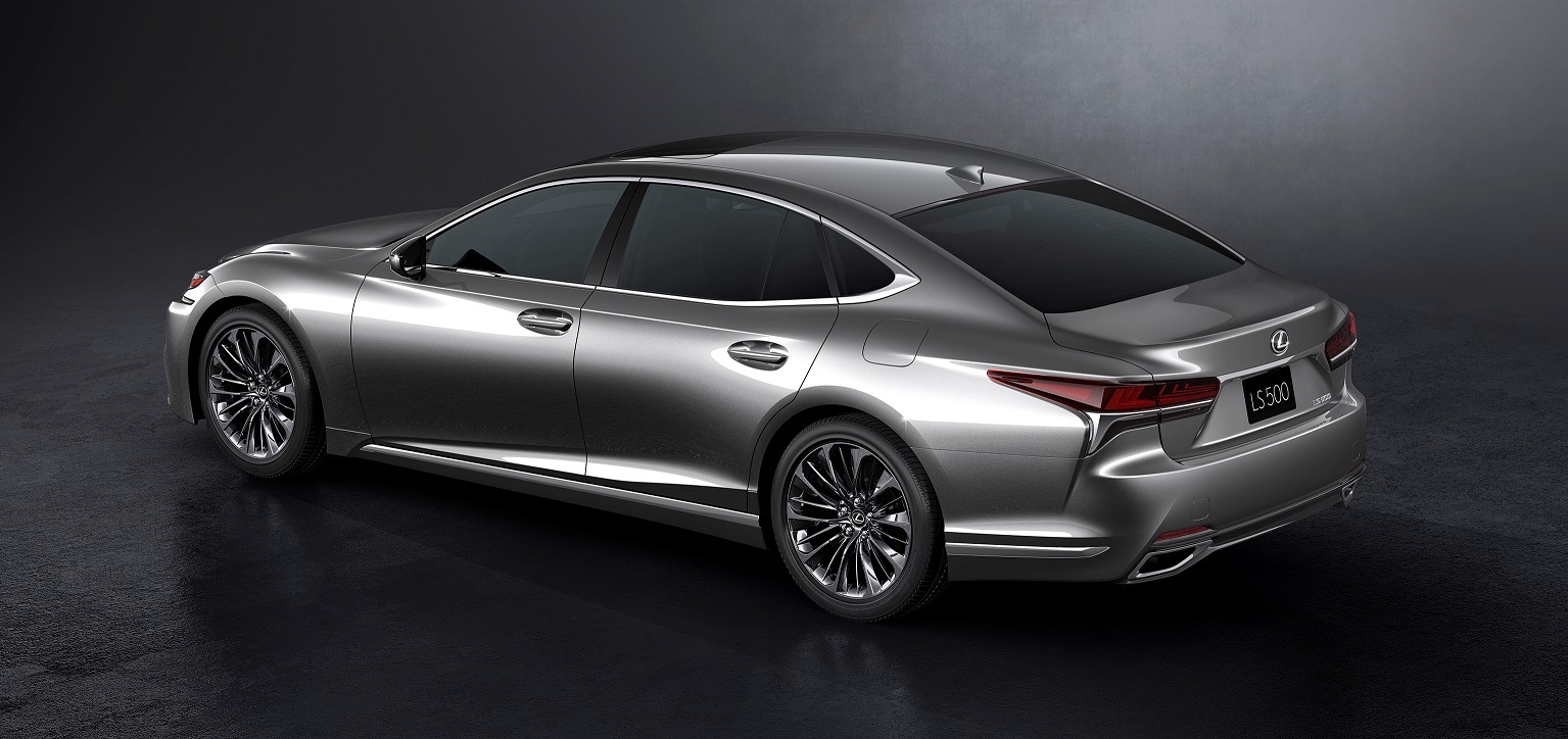 Lexus heeft op de North American International Auto Show het nieuwe vlaggenschip gepresenteerd: de nieuwe generatie LS. De auto slaat een dynamischere weg in, maar comfort blijft belangrijk.