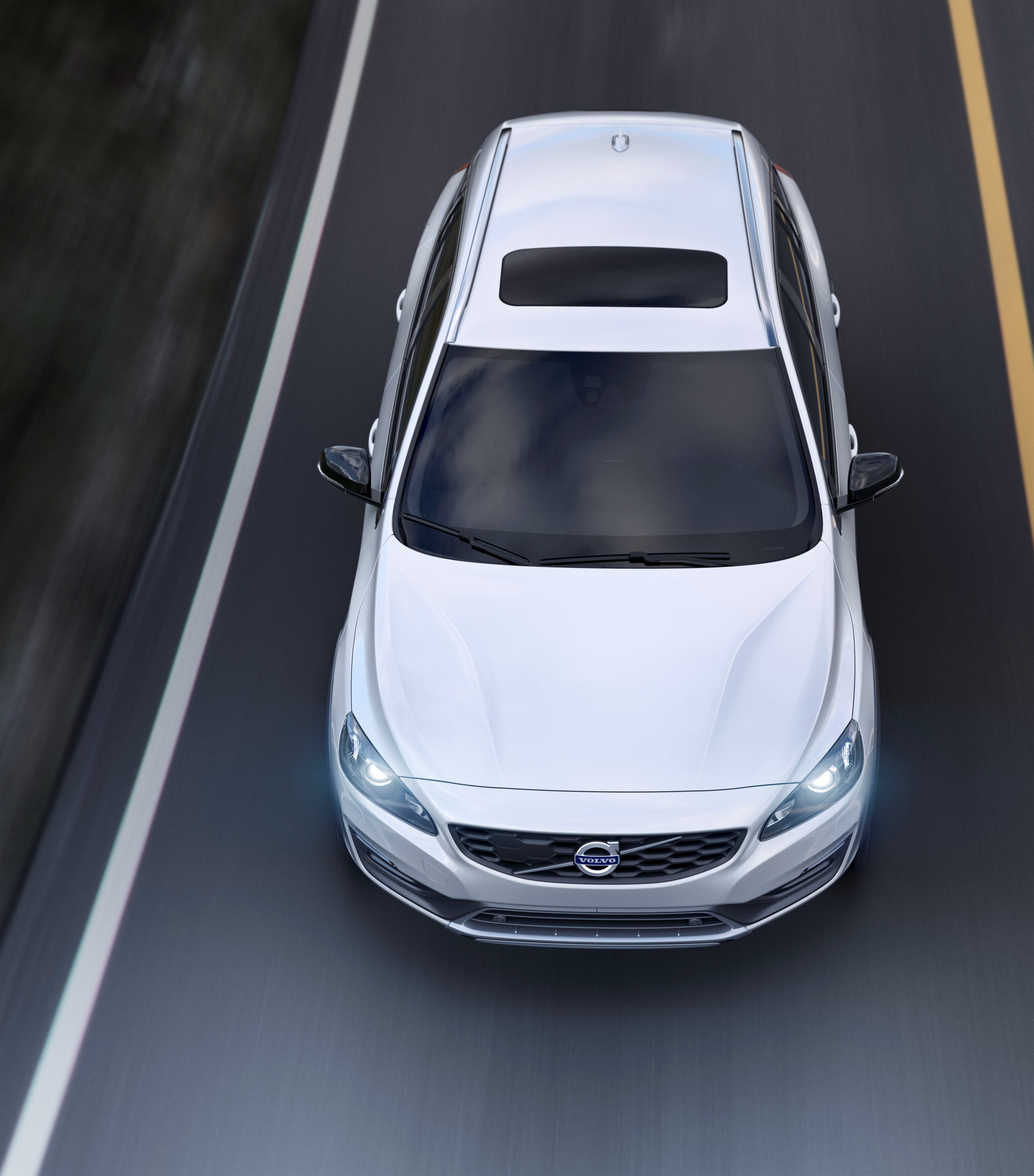 Prijzen en uitvoeringen Volvo S60 en V60 Cross Country op een rij. De S60 is er met de D4 dieselmotor en de V60 start met de D3, D4 en T5. Diesels scoren 20% bijtelling.
