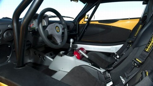 Het Engelse Lotus is een van de weinige sportautobouwers die nog echte, pure sportautos voor op de weg maakt. Het nieuwste wapen van Lotus is de Sport Exige Cup 255.