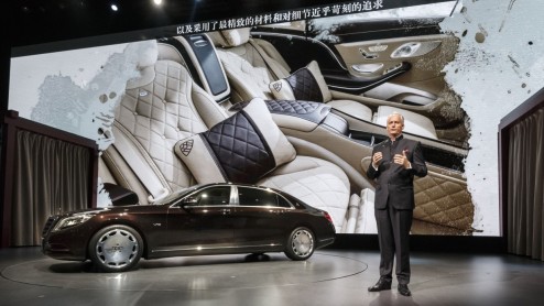 De opvolger van de Maybach-modellen dragen de naam Mercedes-Maybach en de S-Klasse is als eerste verrijkt met extra wielbasis en nog meer comfort, stilte en luxe.
