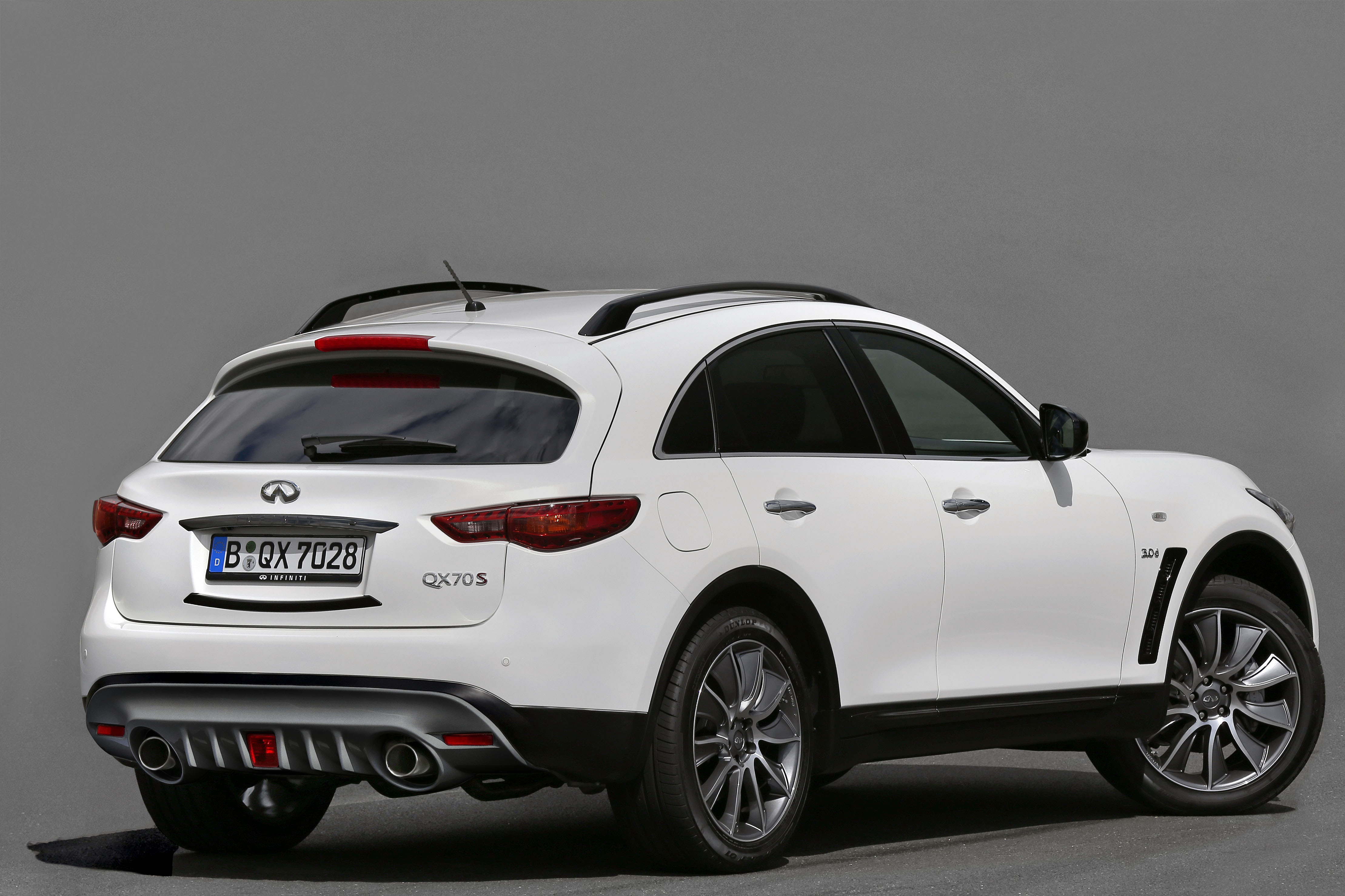 Infiniti presenteert op IAA Frankfurt een extra luxe versie van de QX70 in de vorm van de QX70 Ultimate.