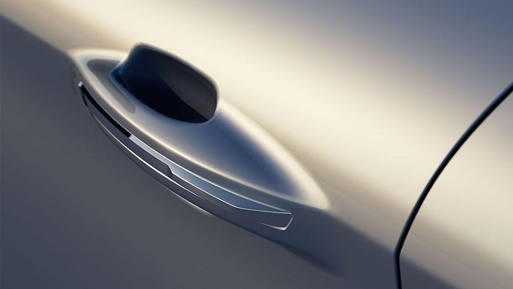 Het jonge Chinese automerk Lynk & Co presenteert haar tweede model: de 03. Naast de eerder onthulde compacte SUV bestaat het modellengamma nu ook uit een coup-achtige sedan.