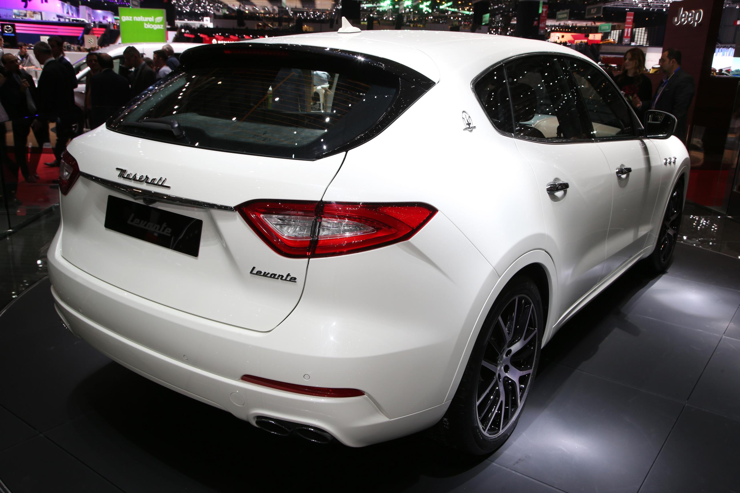 De nieuwe Maserati Levante nader bekeken, live op de Autosalon van Geneve 2016.
