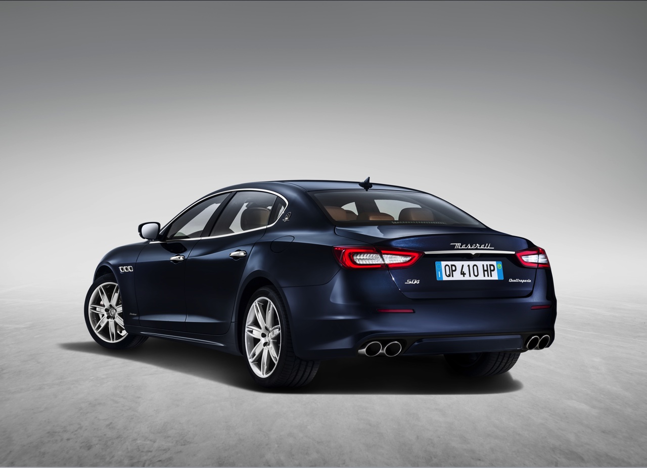 Maserati Quattroporte krijgt een facelift. Het 2016-model pronkt met een spitsere grille, nieuw dashboard en nog sterkere motoren.